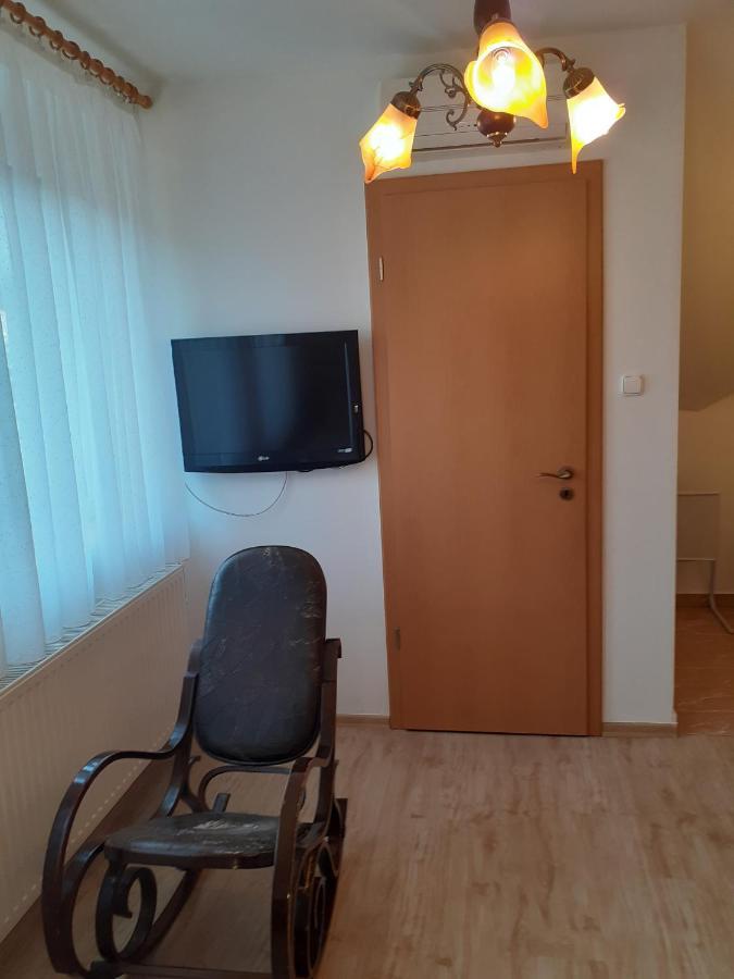 Pacsirta Vendeghaz Hotel Egerszalók Exterior foto