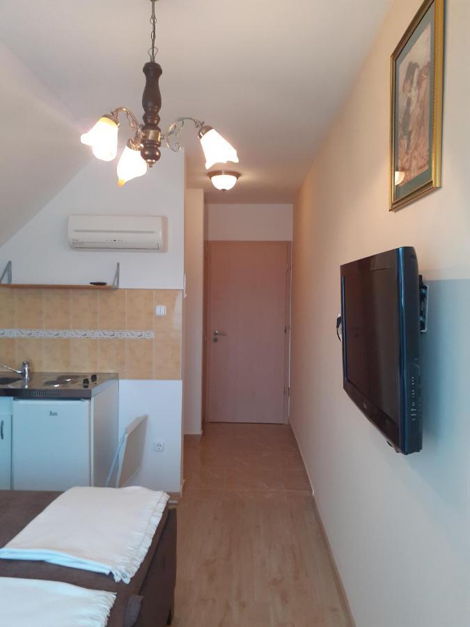 Pacsirta Vendeghaz Hotel Egerszalók Exterior foto